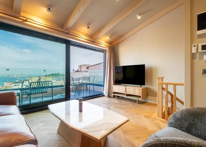 Mayer アパートホテル 4*