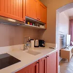 Mayer Aparthotel 4*