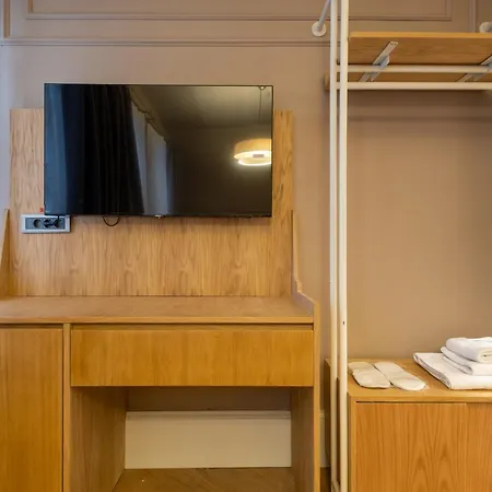 Mayer Aparthotel 4*